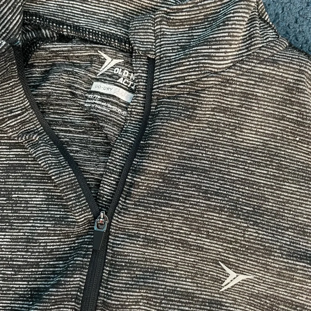 Running Jacket - Picture 2 of 5